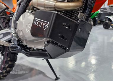 Защита картера и прогрессии для KEWS K12 PR300 (4T ZS 175FMN)