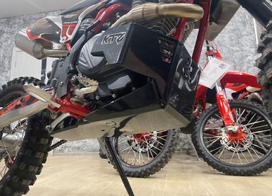 Защита картера и прогрессии Hasky F5 Racing (4T LX166FMM) 2025